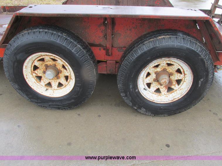 image for item F4398 1989 JFW 12' tandem axle trailer