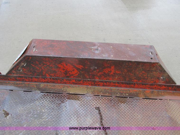 image for item F4398 1989 JFW 12' tandem axle trailer