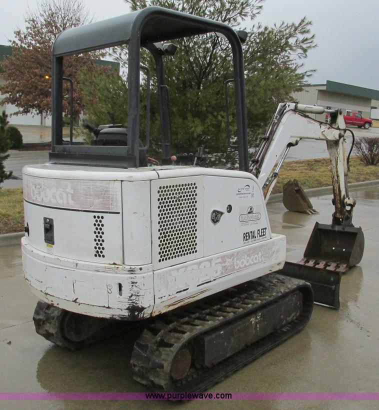 image for item F4401 1996 Bobcat 325 compact excavator