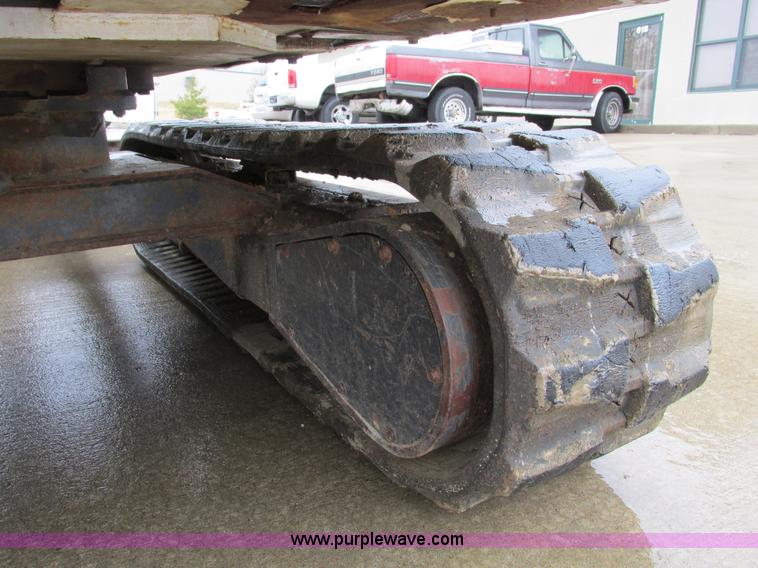 image for item F4401 1996 Bobcat 325 compact excavator