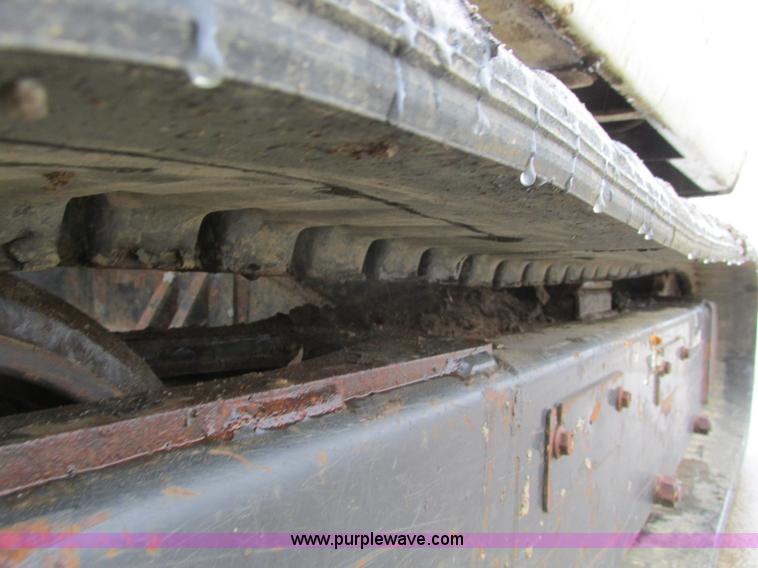 image for item F4401 1996 Bobcat 325 compact excavator