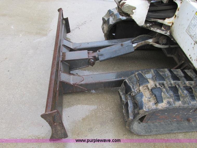 image for item F4401 1996 Bobcat 325 compact excavator