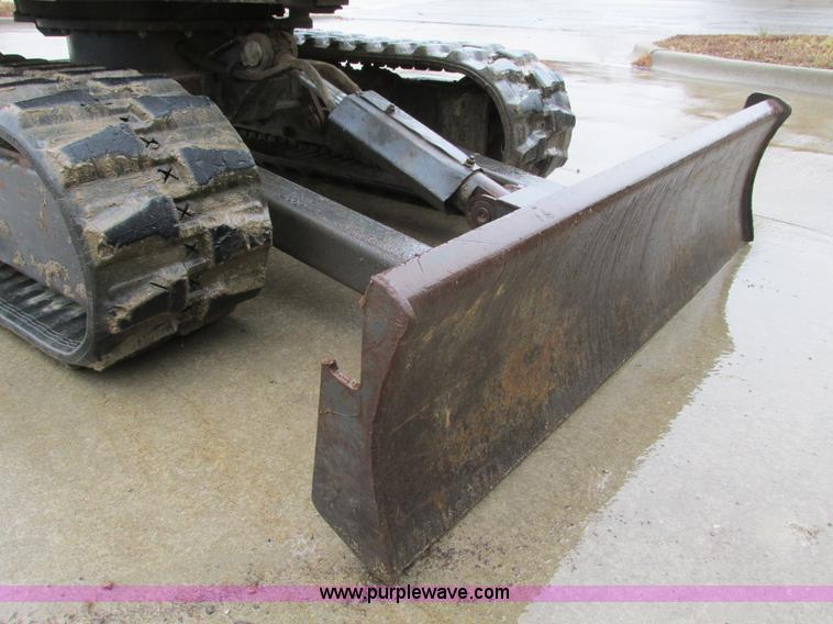 image for item F4401 1996 Bobcat 325 compact excavator