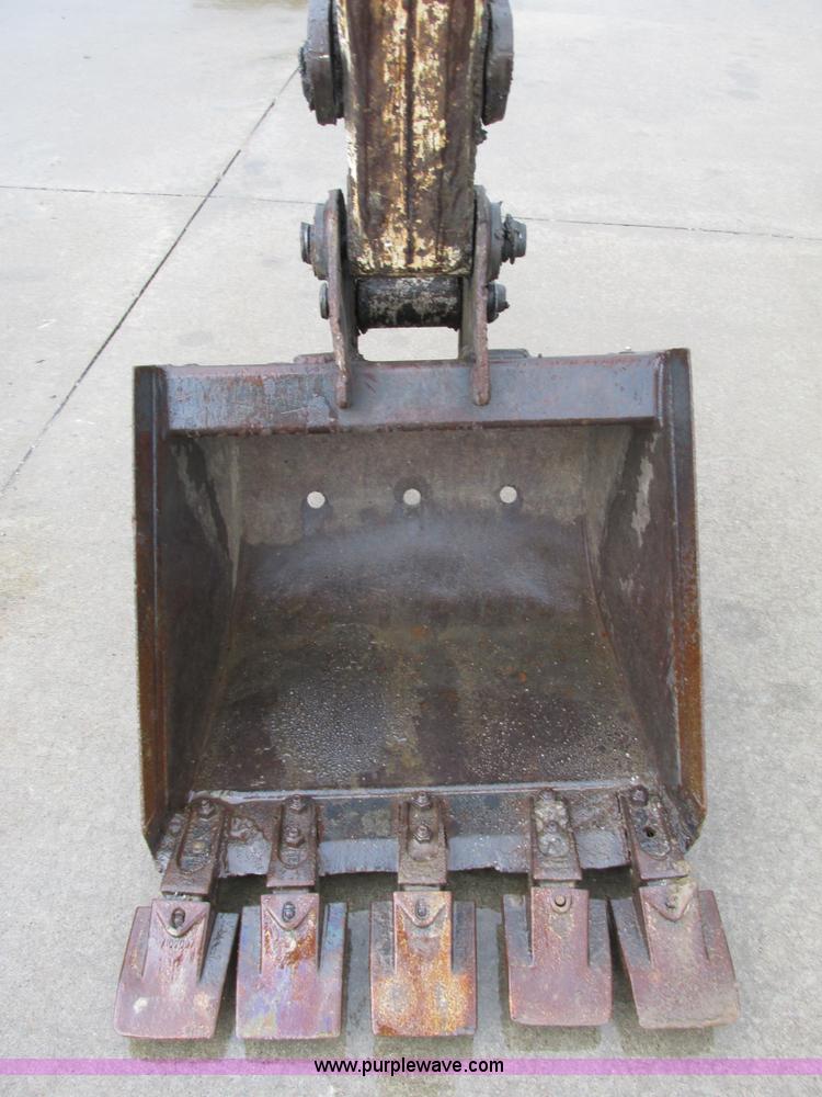 image for item F4401 1996 Bobcat 325 compact excavator