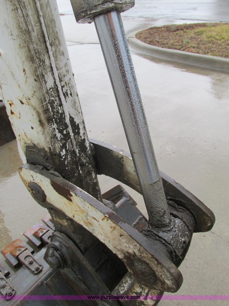 image for item F4401 1996 Bobcat 325 compact excavator