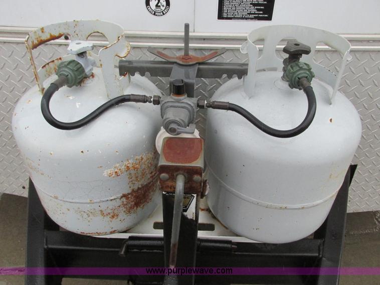 image for item F4402 2002 H&H 28' cargo trailer with living quarters