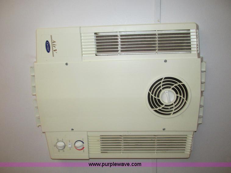 image for item F4402 2002 H&H 28' cargo trailer with living quarters