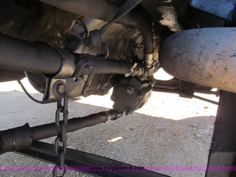 image for item F4690 1994 Mack RD688S semi truck