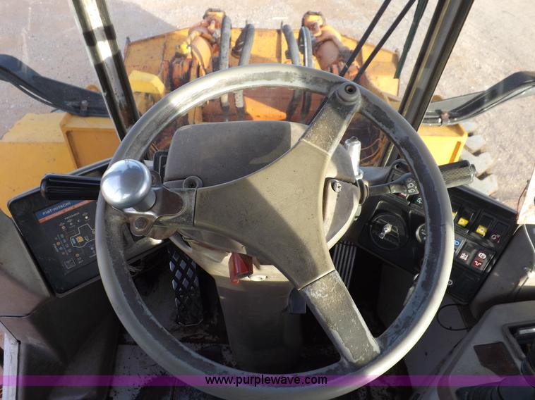 image for item F6401 1993 Fiat-Allis FR160 wheel loader