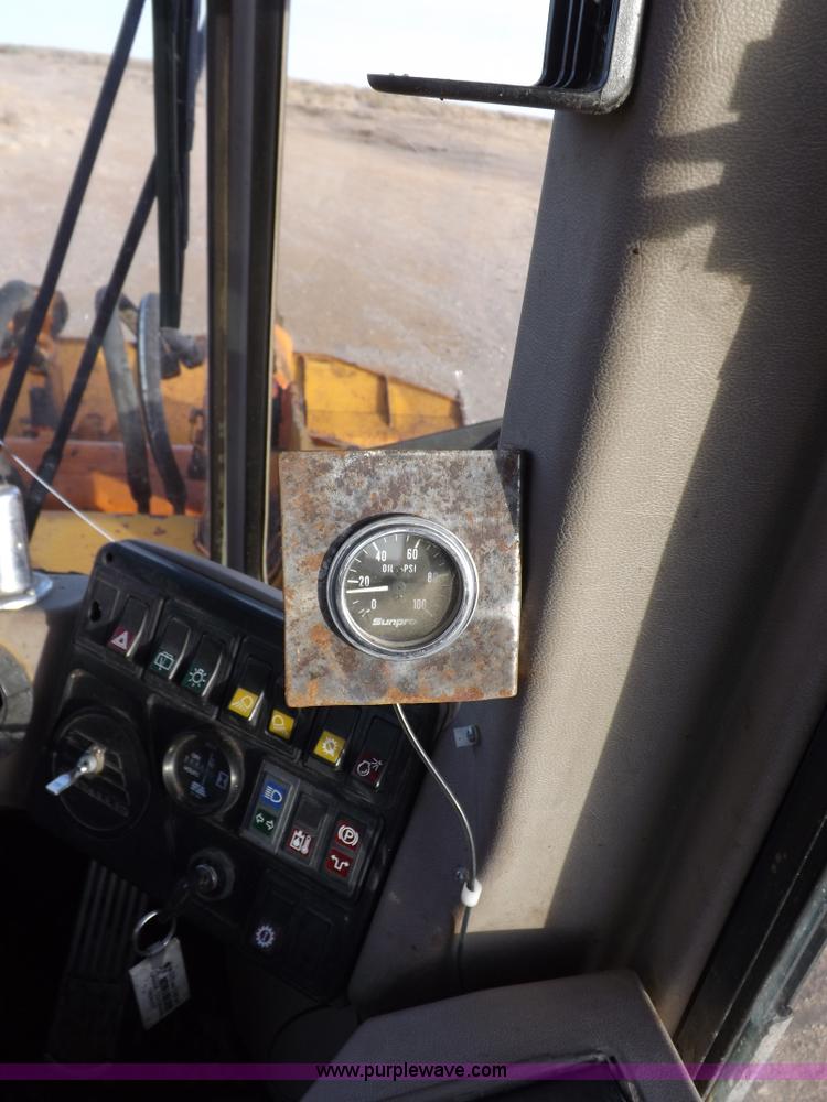 image for item F6401 1993 Fiat-Allis FR160 wheel loader