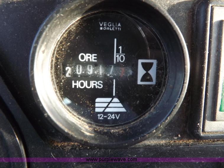 image for item F6401 1993 Fiat-Allis FR160 wheel loader