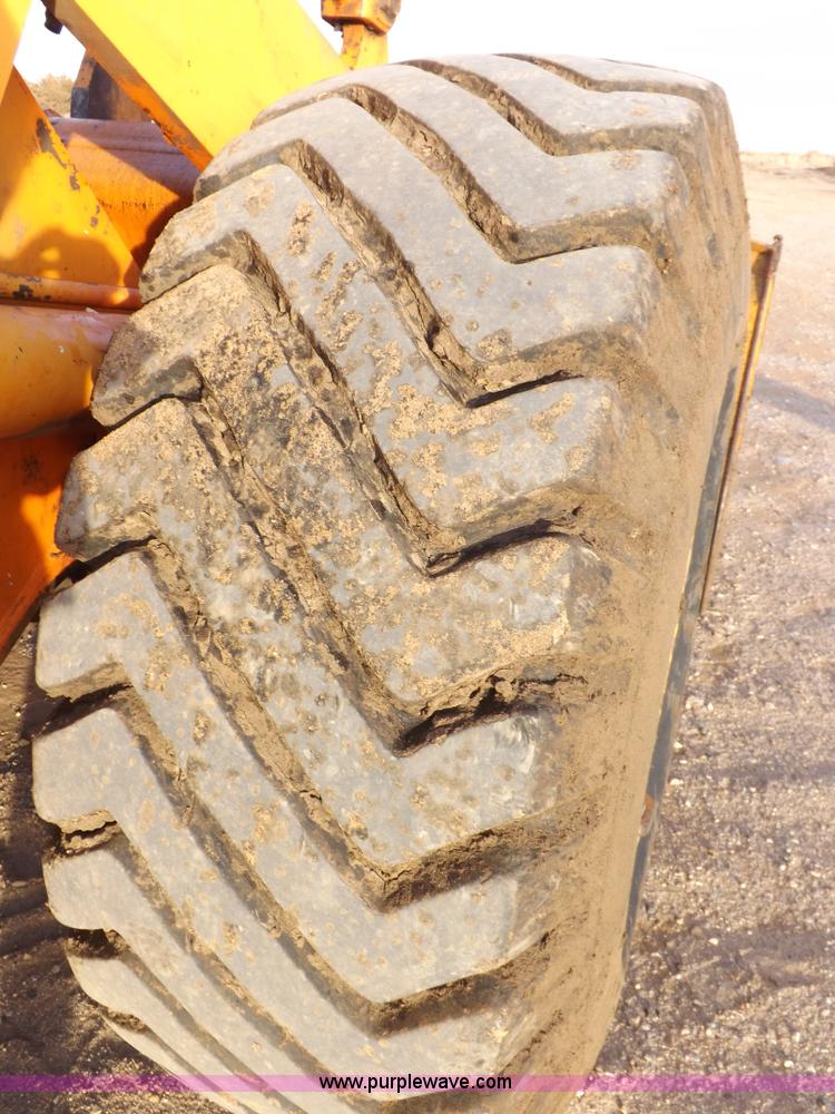 image for item F6401 1993 Fiat-Allis FR160 wheel loader