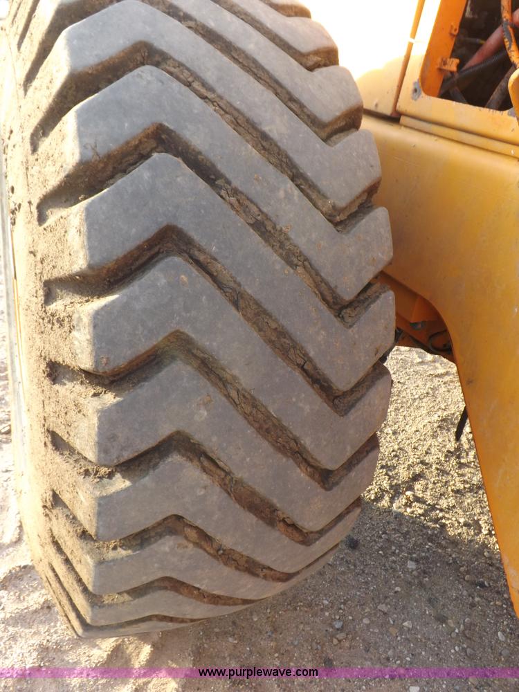 image for item F6401 1993 Fiat-Allis FR160 wheel loader