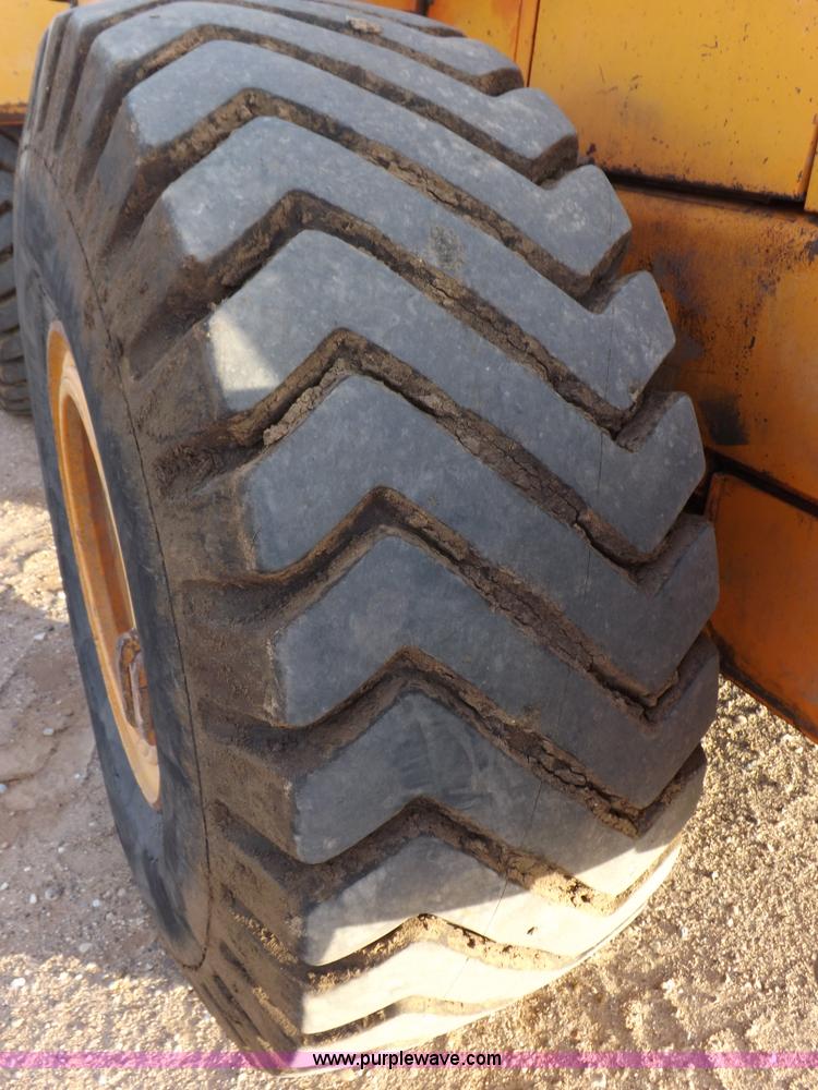 image for item F6401 1993 Fiat-Allis FR160 wheel loader