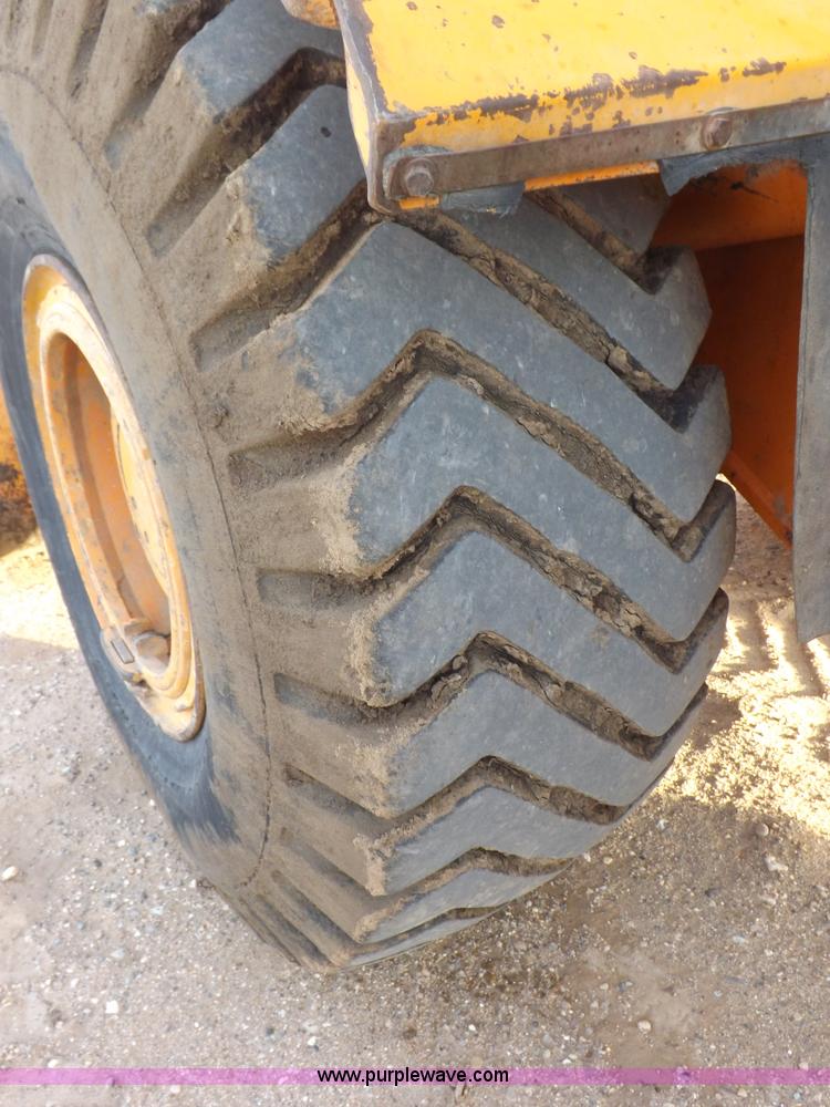 image for item F6401 1993 Fiat-Allis FR160 wheel loader