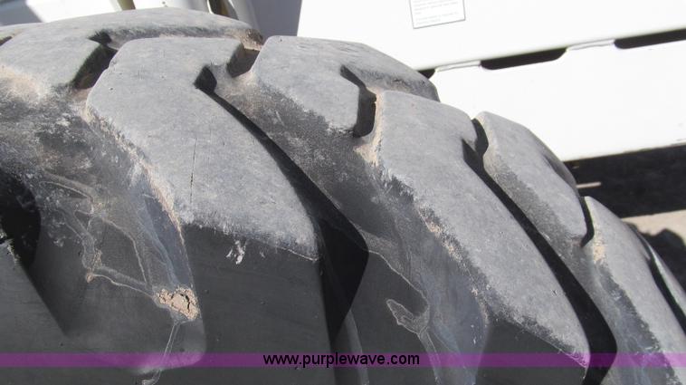 image for item G5646 2004 Terex TH644C telehandler