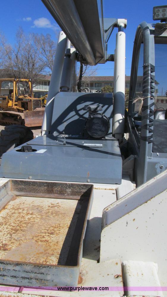 image for item G5646 2004 Terex TH644C telehandler