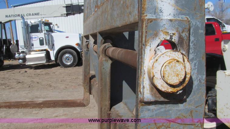 image for item G5646 2004 Terex TH644C telehandler