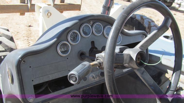 image for item G5646 2004 Terex TH644C telehandler