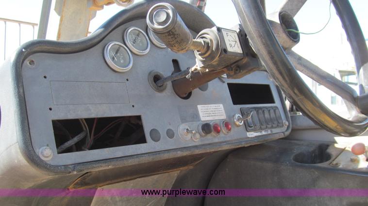 image for item G5646 2004 Terex TH644C telehandler