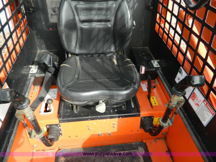 image for item G7612 1999 Daewoo 1760XL skid steer