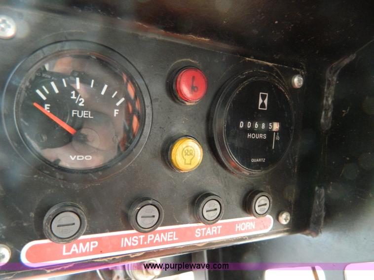 image for item G7612 1999 Daewoo 1760XL skid steer