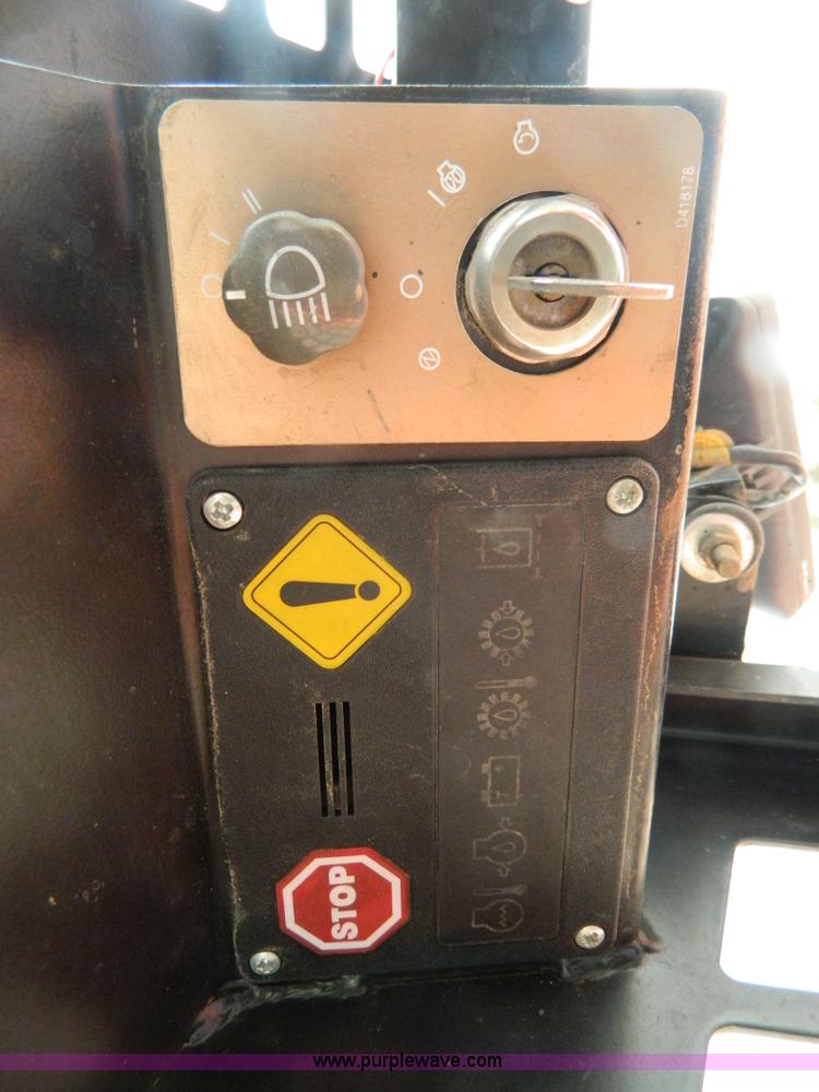 image for item G7612 1999 Daewoo 1760XL skid steer