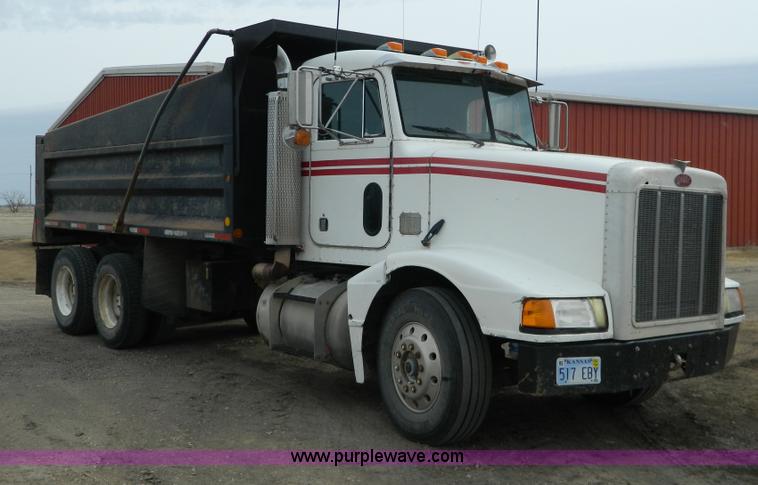 image for item G7614 1991 Peterbilt 377 dump truck