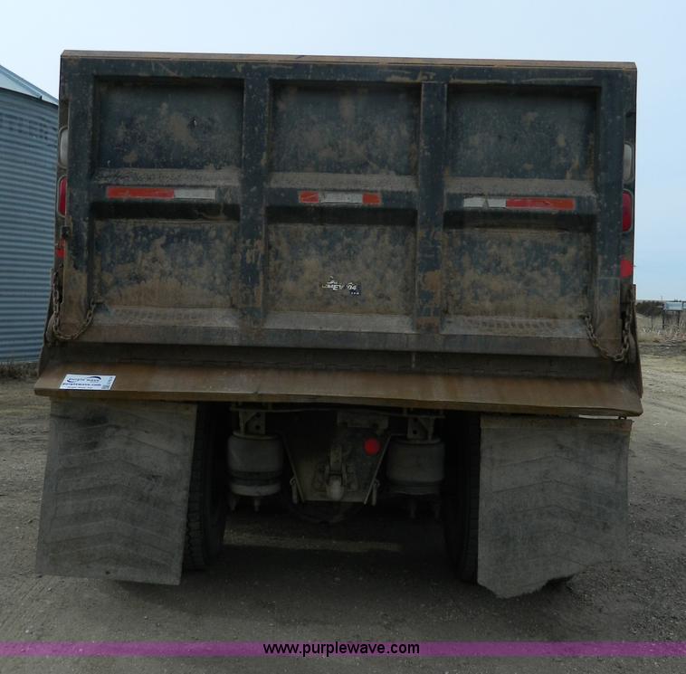 image for item G7614 1991 Peterbilt 377 dump truck