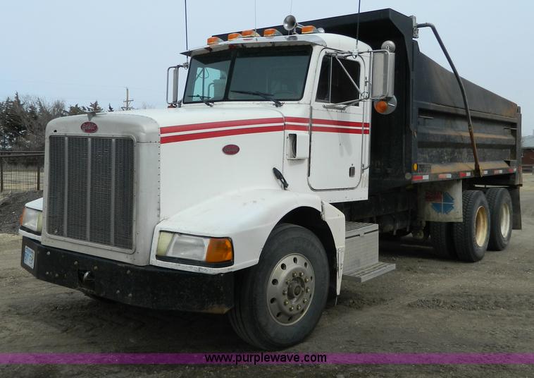 image for item G7614 1991 Peterbilt 377 dump truck