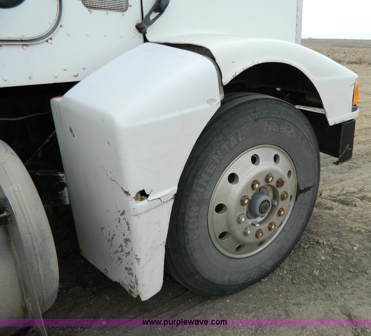 image for item G7614 1991 Peterbilt 377 dump truck