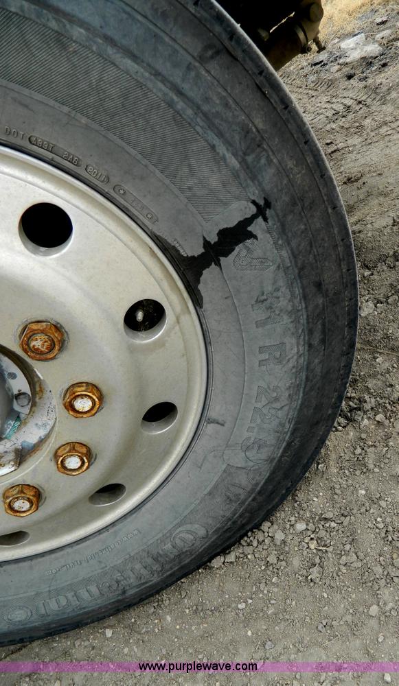 image for item G7614 1991 Peterbilt 377 dump truck