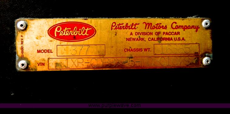 image for item G7614 1991 Peterbilt 377 dump truck