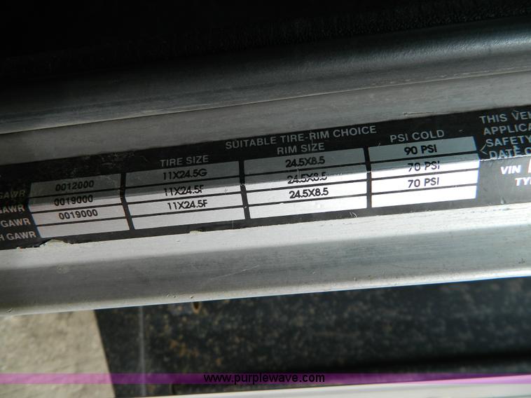 image for item G7614 1991 Peterbilt 377 dump truck