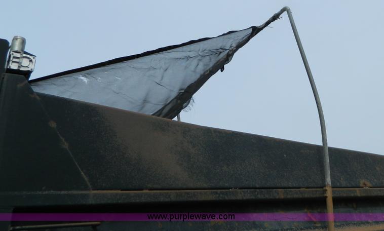 image for item G7614 1991 Peterbilt 377 dump truck