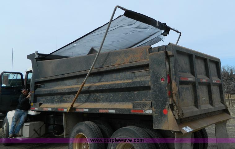 image for item G7614 1991 Peterbilt 377 dump truck