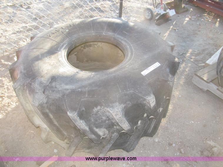 image for item K9686 Firestone Power Implement 21.5L-16.1 tire
