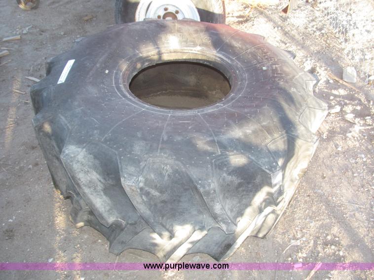 image for item K9686 Firestone Power Implement 21.5L-16.1 tire