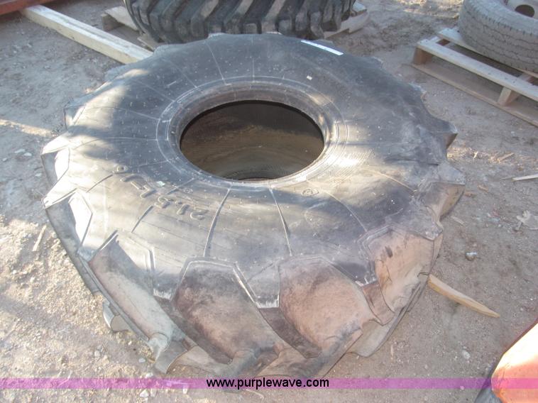 image for item K9686 Firestone Power Implement 21.5L-16.1 tire