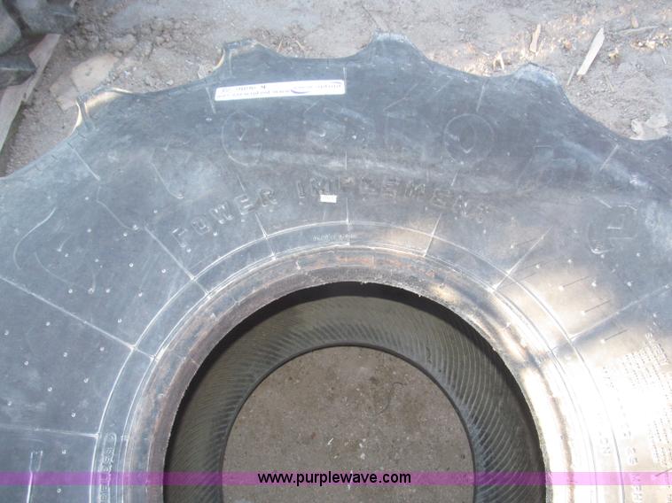 image for item K9686 Firestone Power Implement 21.5L-16.1 tire