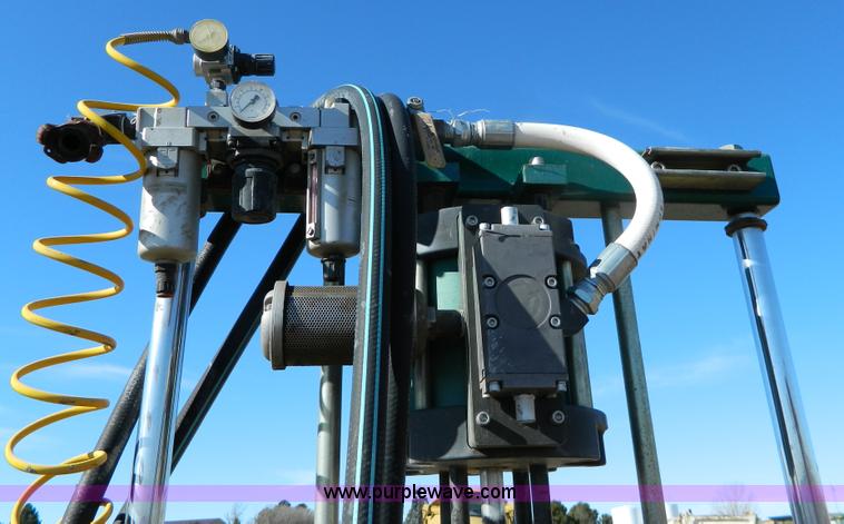 image for item S9223 Concrete silicone sealing machine