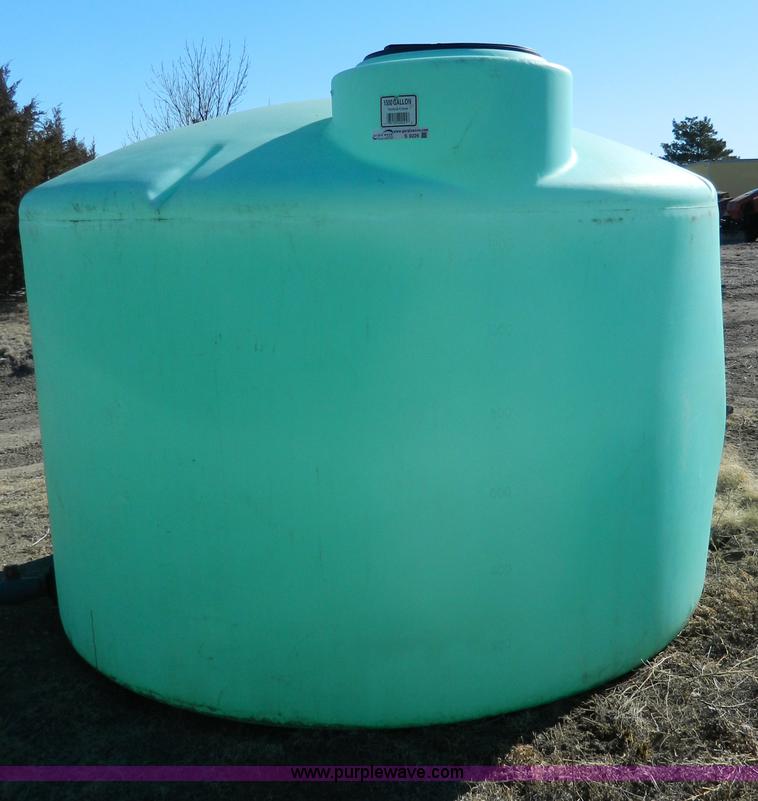 image for item S9226 1,500 gallon vertical liquid poly tank
