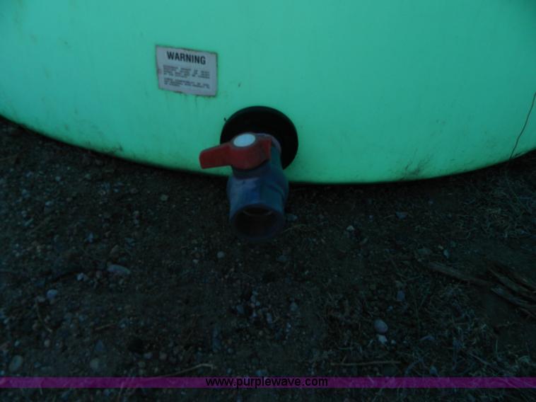 image for item S9226 1,500 gallon vertical liquid poly tank