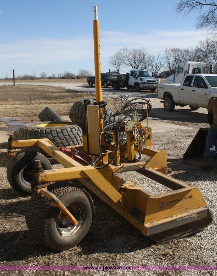 image for item V9513 2005 Darbyshire TPS-8 8' box blade