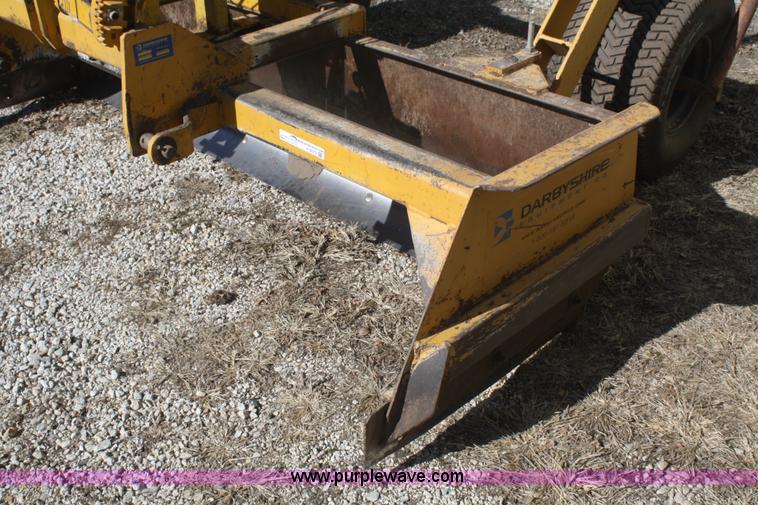 image for item V9513 2005 Darbyshire TPS-8 8' box blade