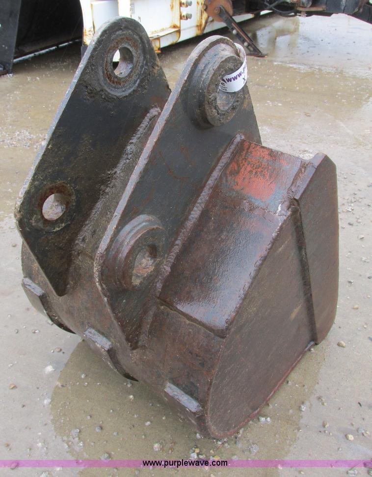 image for item X9777 18"W bucket