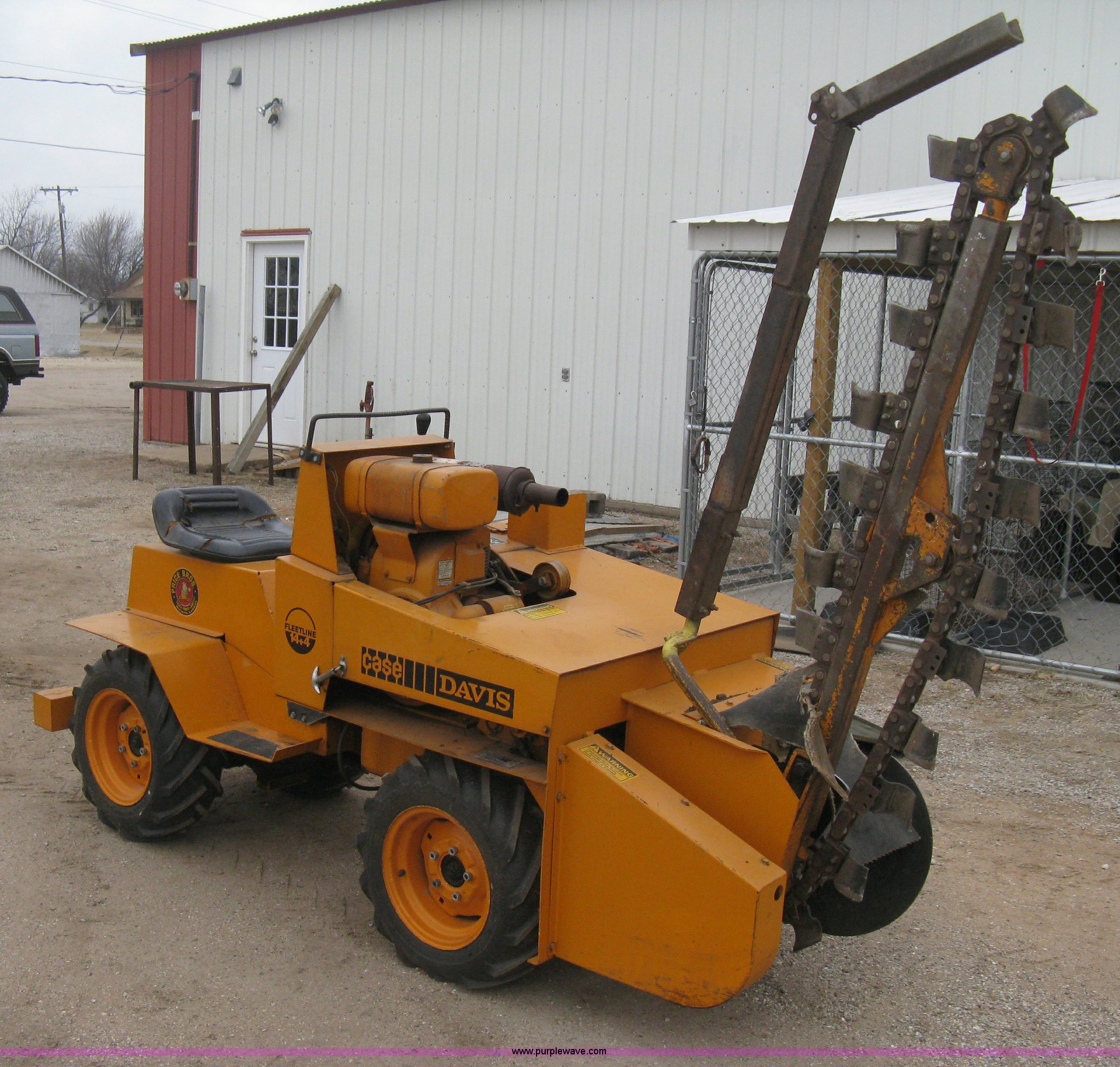 Case/Davis Fleetline 14+4 trencher in Pretty Prairie, KS Item E3086