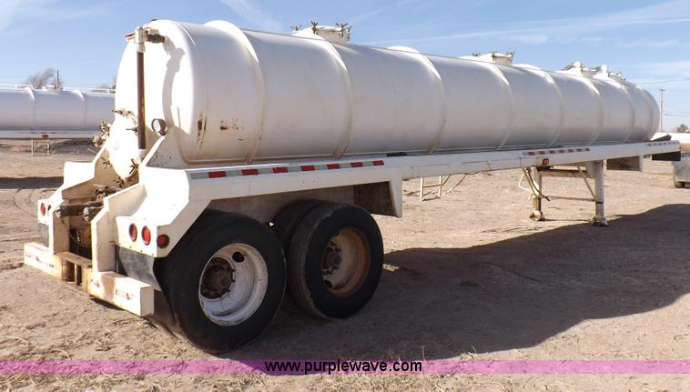 image for item F6397 2003 Dragon vacuum trailer
