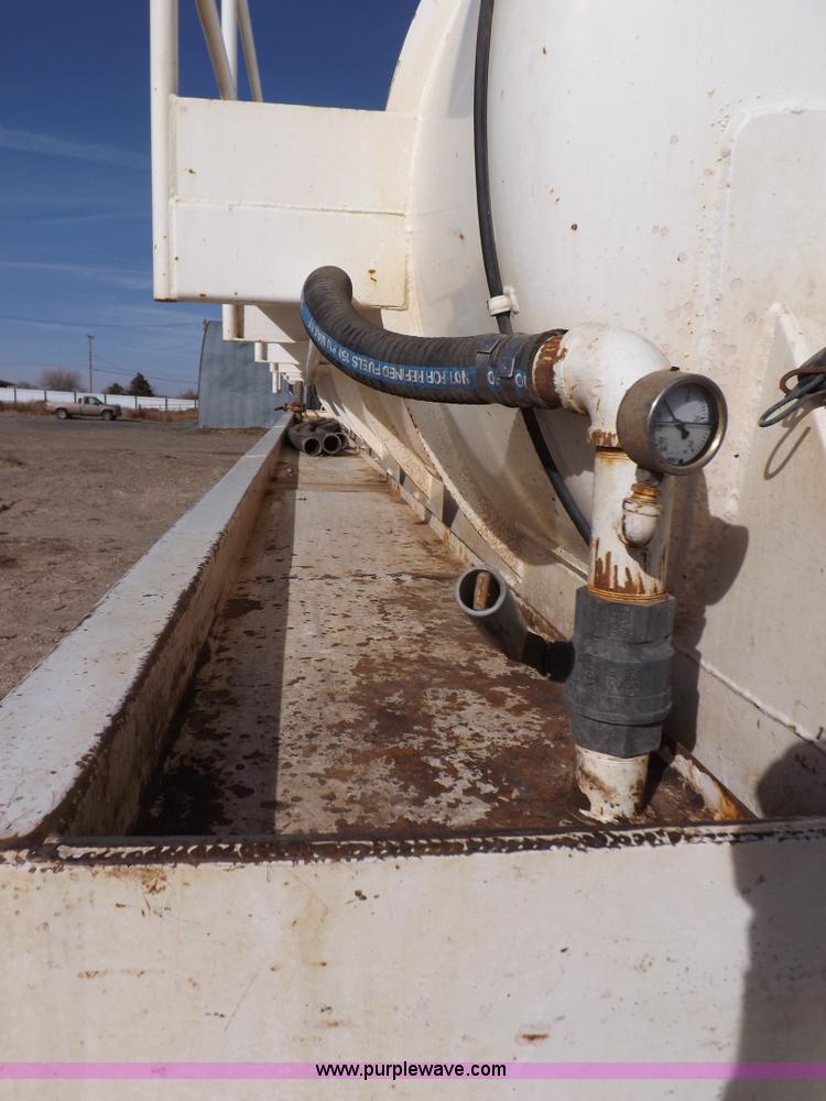 image for item F6397 2003 Dragon vacuum trailer