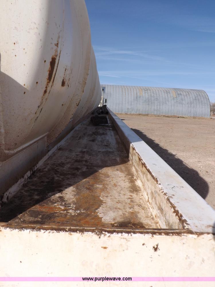 image for item F6397 2003 Dragon vacuum trailer